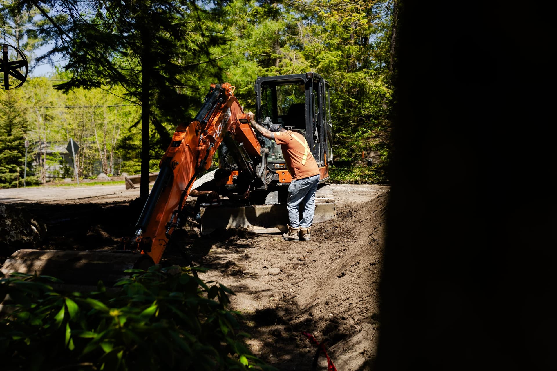 Stuart Thomas Construction — armour stone and retaining wall project in South Georgian Bay — Stc 204