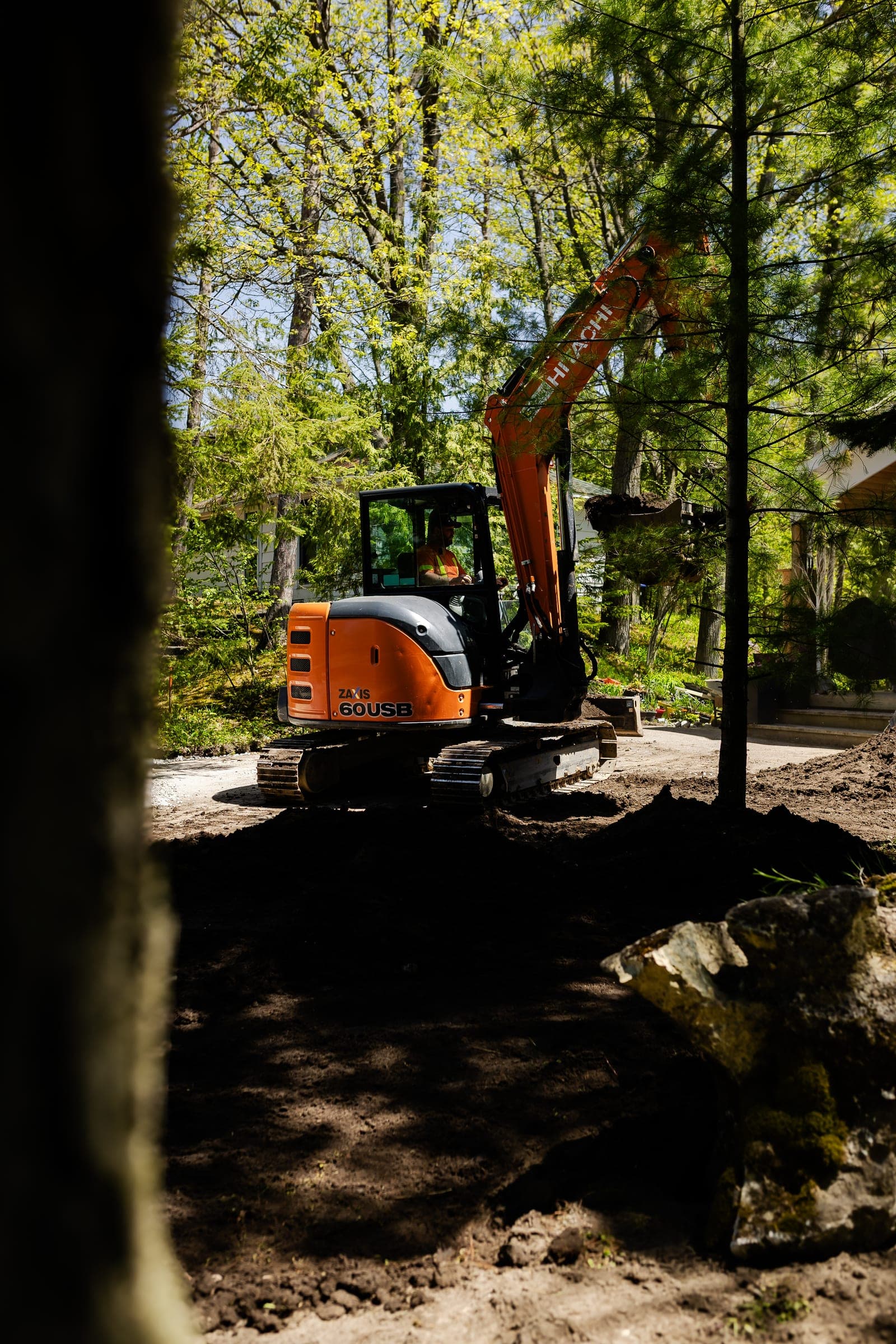 Stuart Thomas Construction — Redi-Rock retaining wall installation in South Georgian Bay — Stc 222. Materials supplied by The Sarjeant Co.