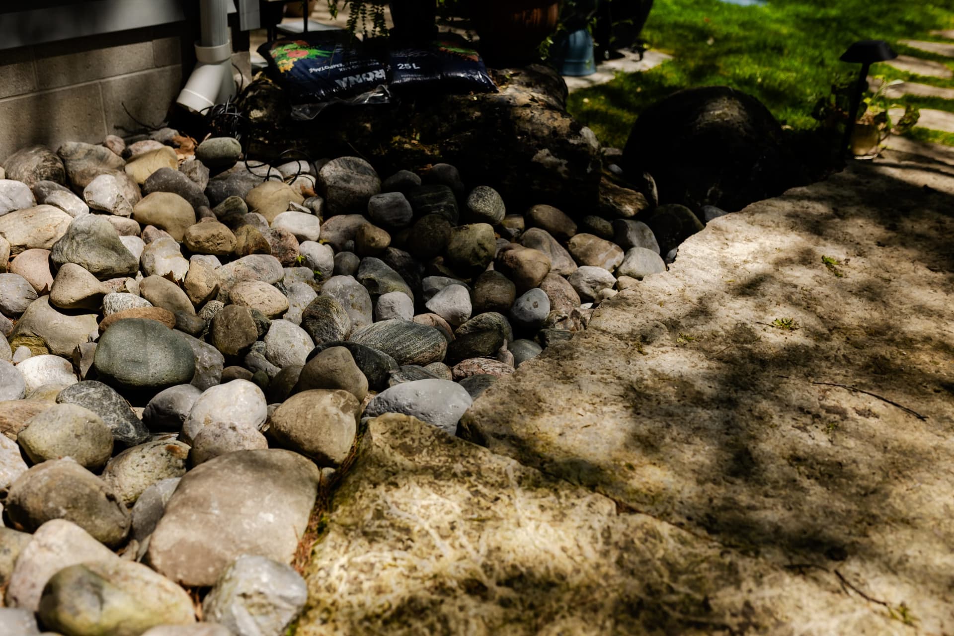 Stuart Thomas Construction — waterfront stone work in South Georgian Bay — Stc 320